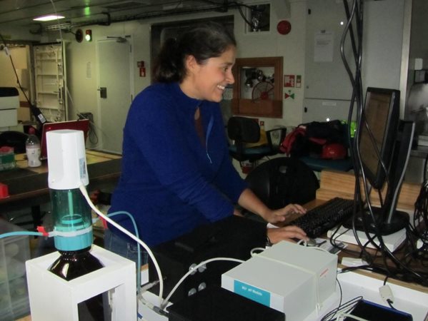 Andreia Tracana in the lab on board the ship