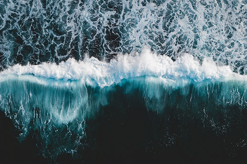 Waves in the Atlantic Ocean. Photo: Ivan Bandura, unsplash